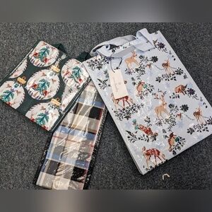 Vera Bradley 3-piece market holiday print totes